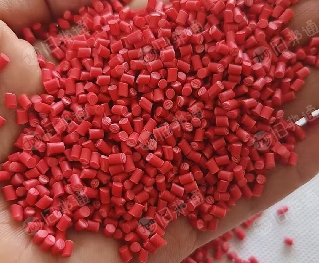 常年出售PVC颗粒，电缆皮做的