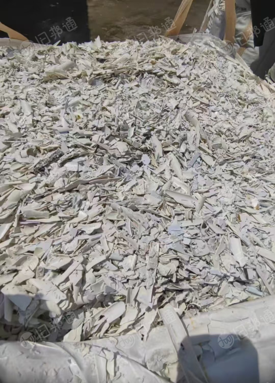 长期出售硬质PVC破碎料，PVC塑钢破碎料，PVC管破碎料