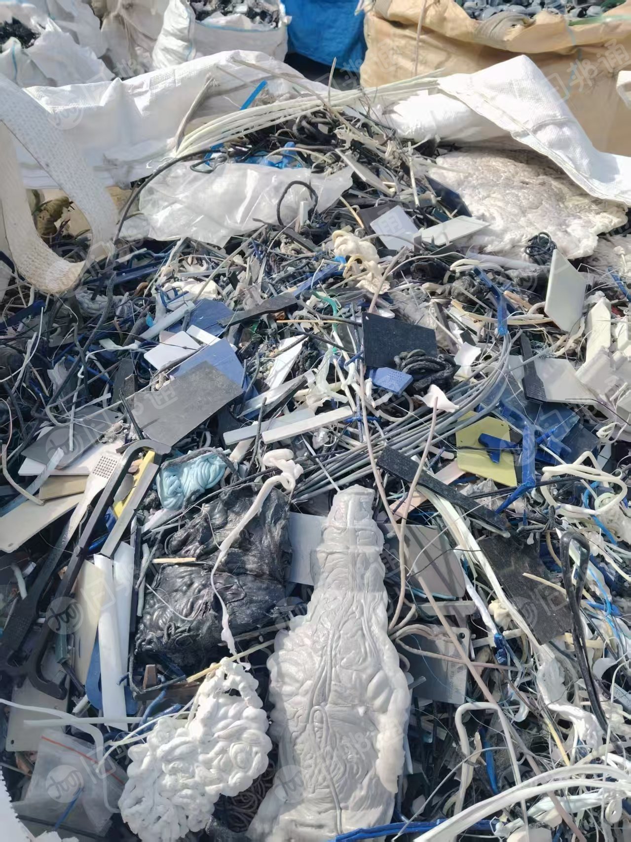 出售机头料，可以拿来炼油的，现货100多吨