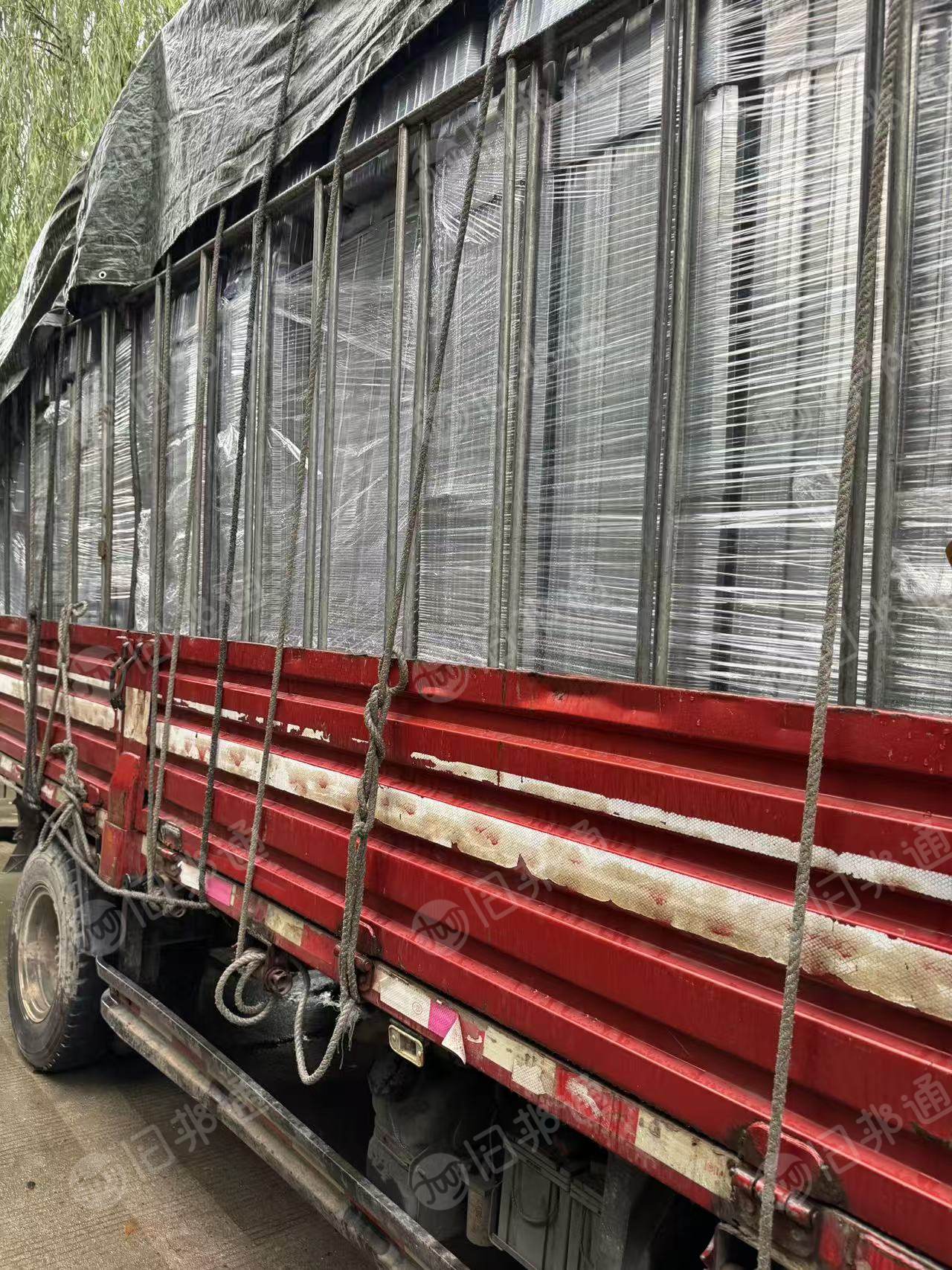 出售pet吸塑盒毛料