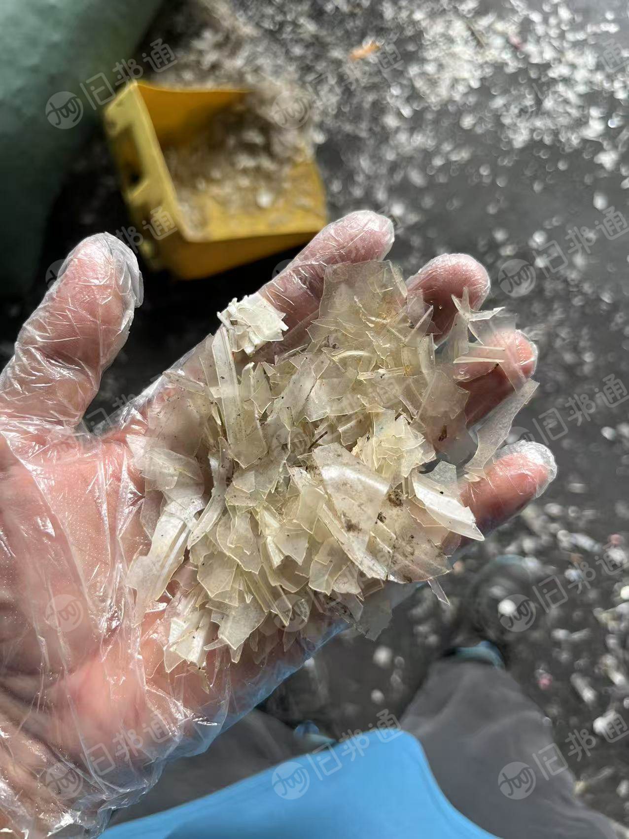 出售餐盒破碎料，干破的，现货20吨