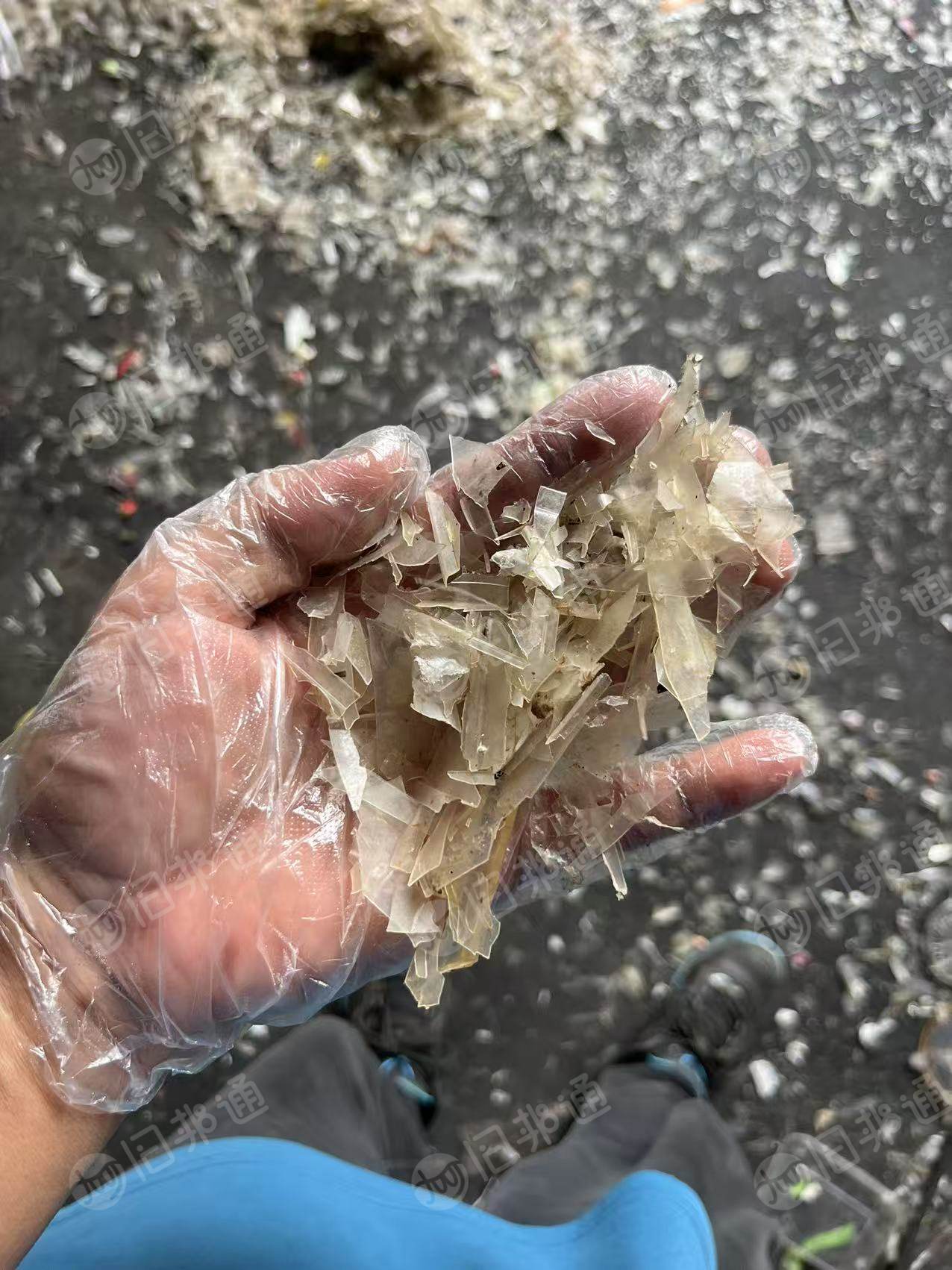 出售餐盒破碎料，干破的，现货20吨