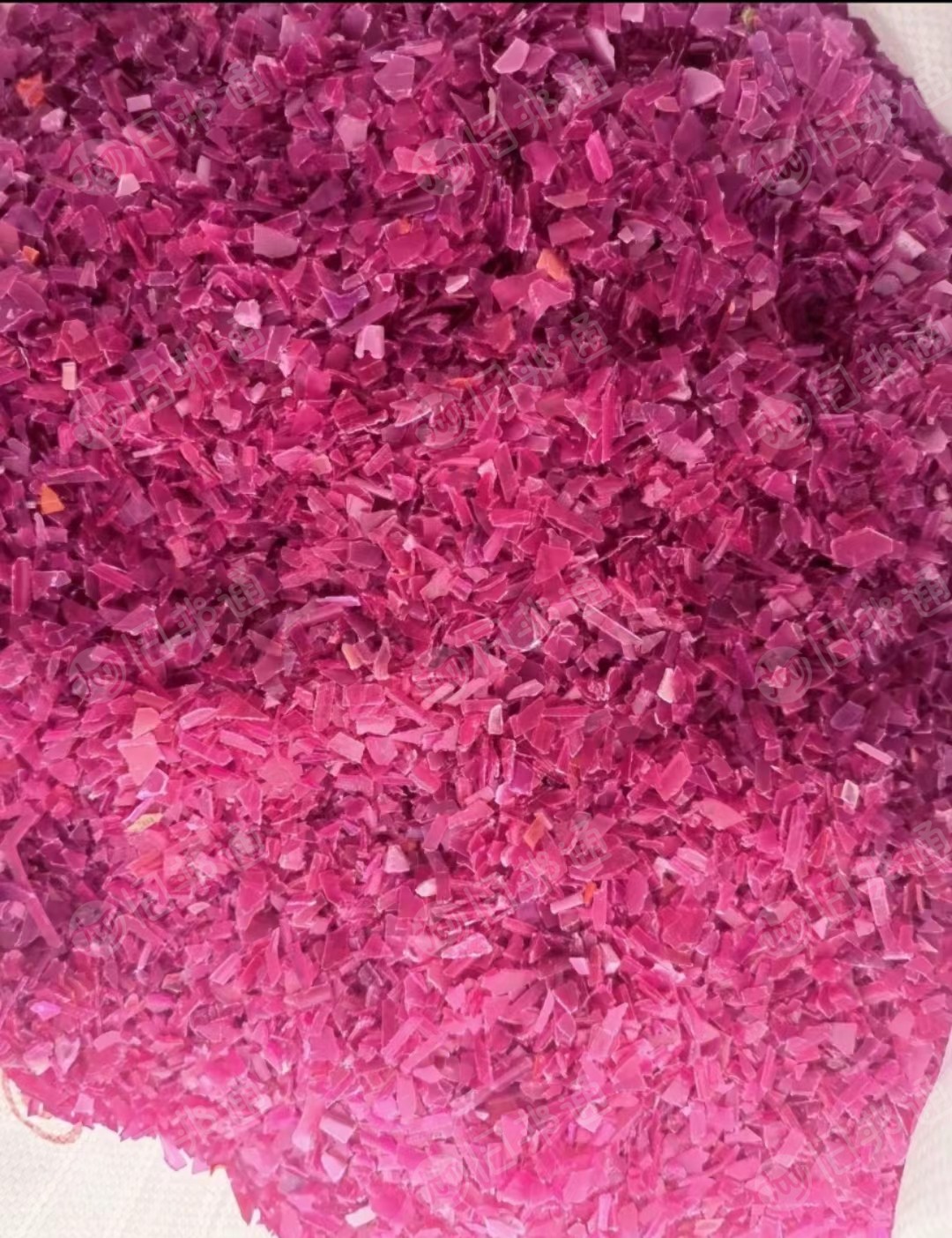 长期出售黄丙破碎料，红丙破碎料，玫红色丙破碎料等，清洗甩干，过2到水池