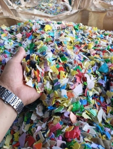 长期出售花乙破碎料，清洗甩干