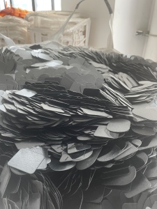 常年出售PC阻燃废料，新能源电池外壳下来的料