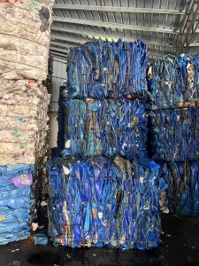 出售小蓝桶、大蓝桶压块料，分开压的