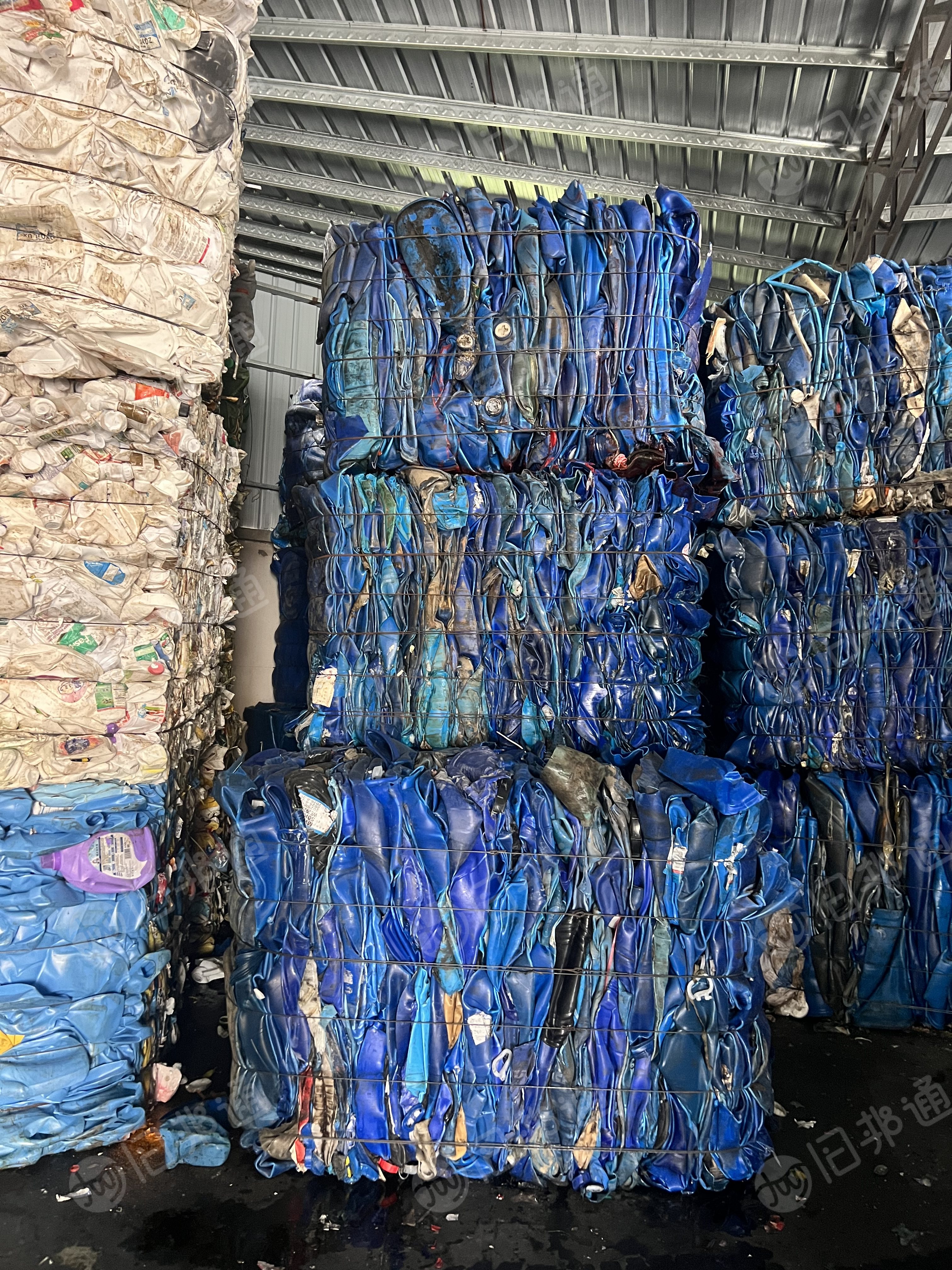 出售小蓝桶、大蓝桶压块料，分开压的