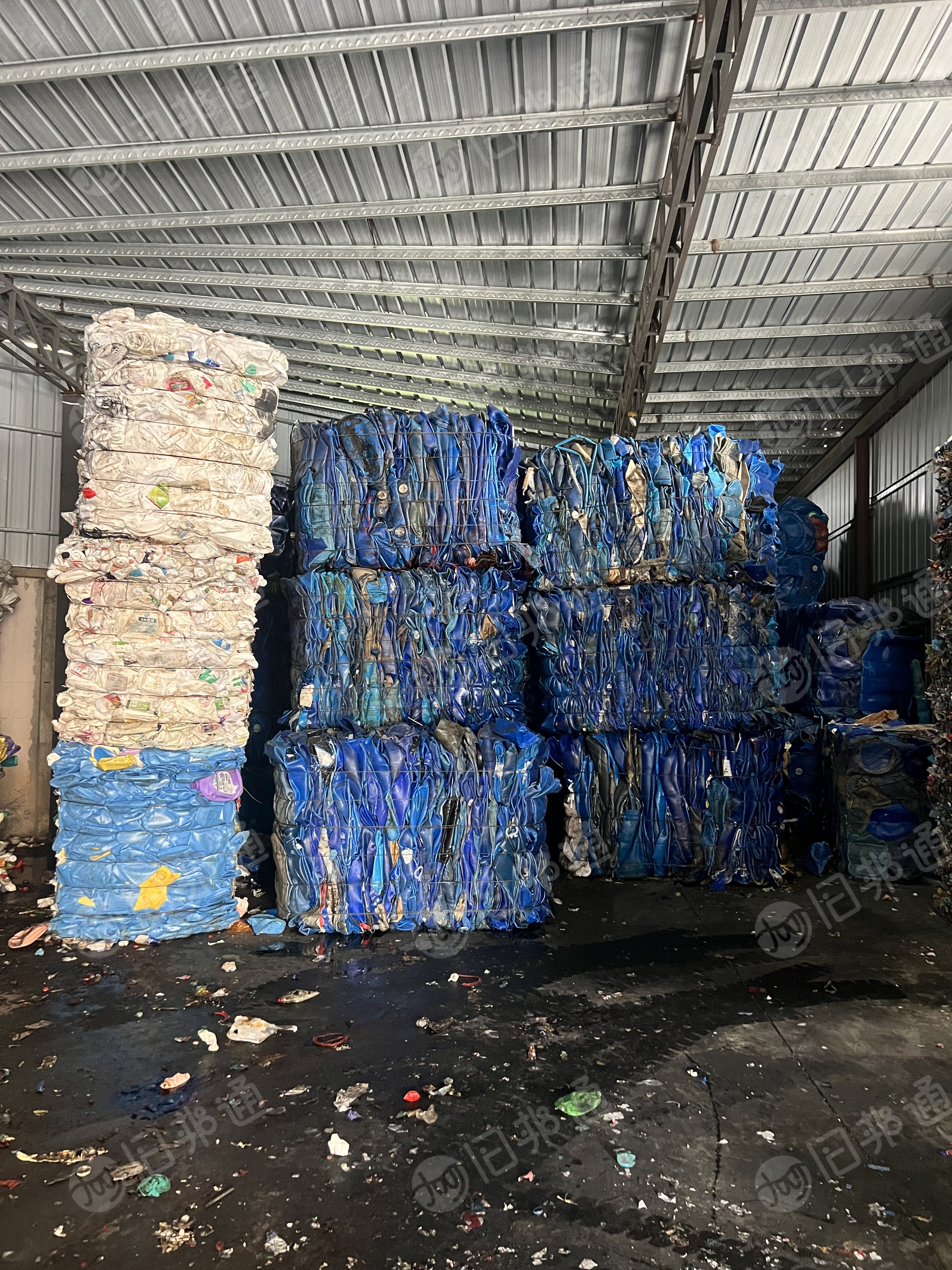 出售小蓝桶、大蓝桶压块料，分开压的