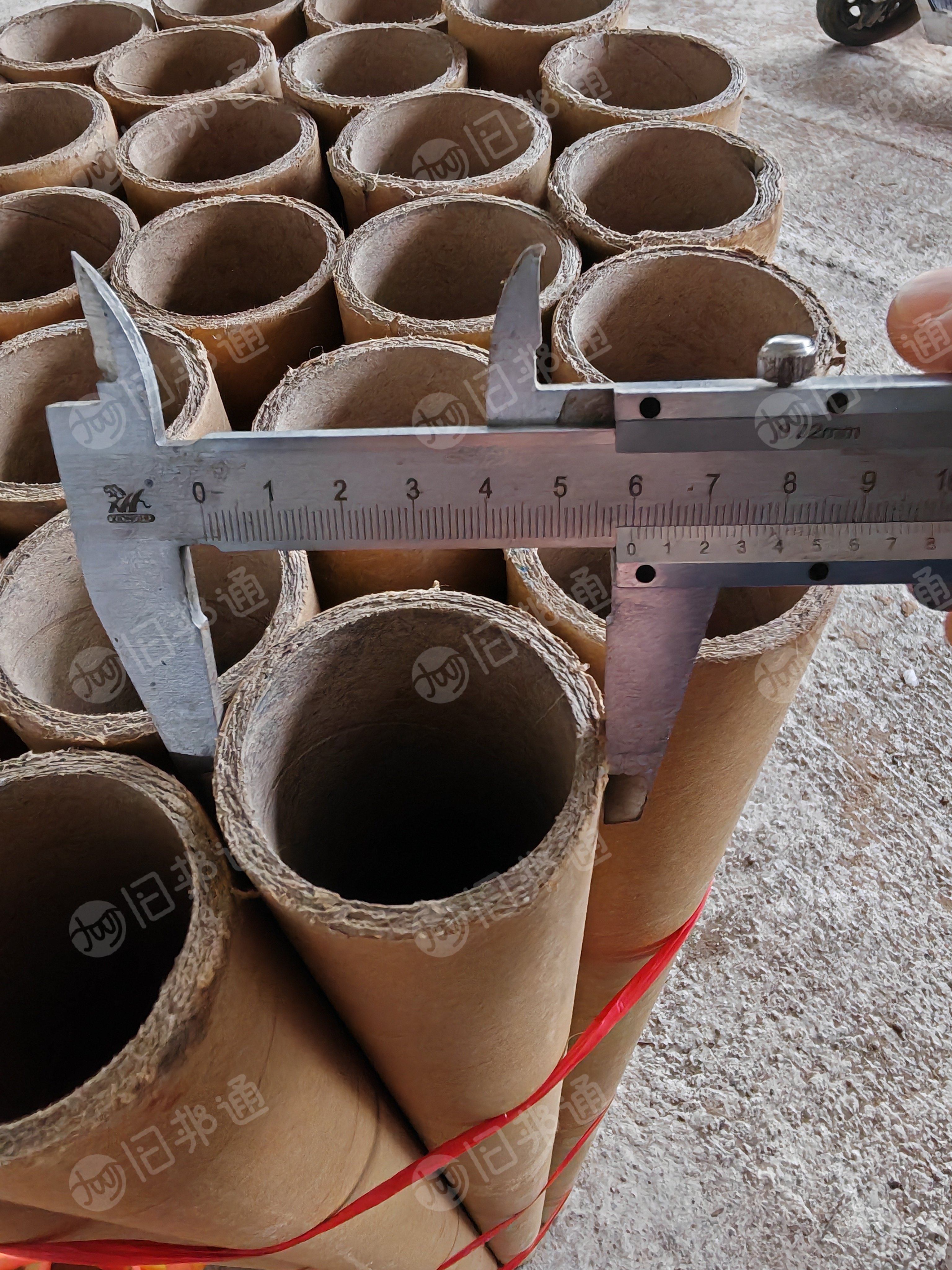 长期出售各类二手纸管，内径7.6cm，厚度1.5cm，内径5.2cm，厚度0.4cm，长度130cm