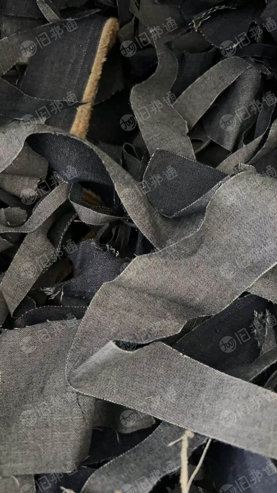 长期大量出售各种废布料，拉丝料，开花料，牛仔废布料等，货在安徽安庆