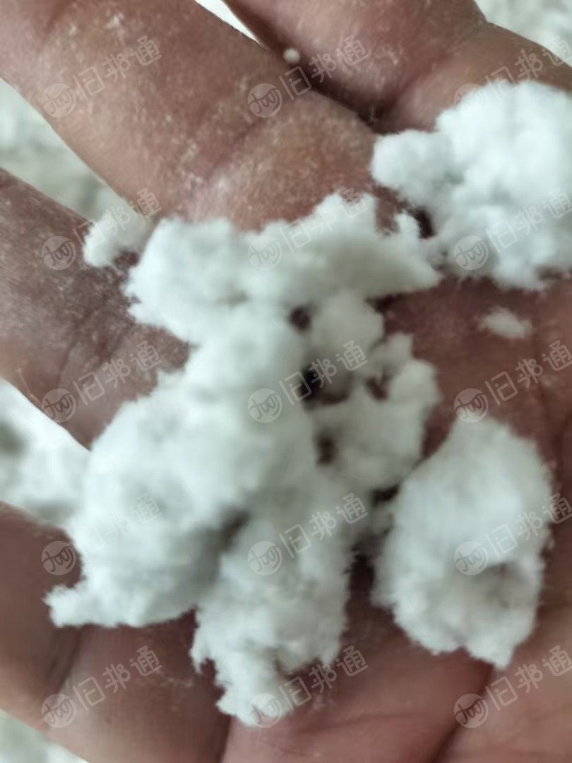 出售纯棉脱脂棉，毛毛料，磨毛料，现货有6吨，货在江苏盐城