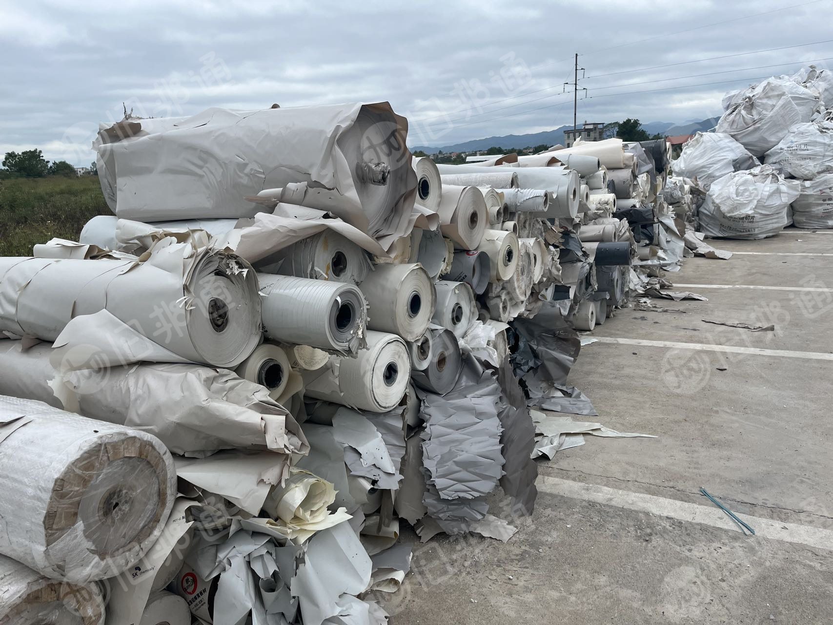 出售PET家具膜  ，每个月几十吨