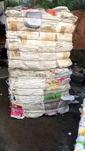 长期出售pp涂料桶压块