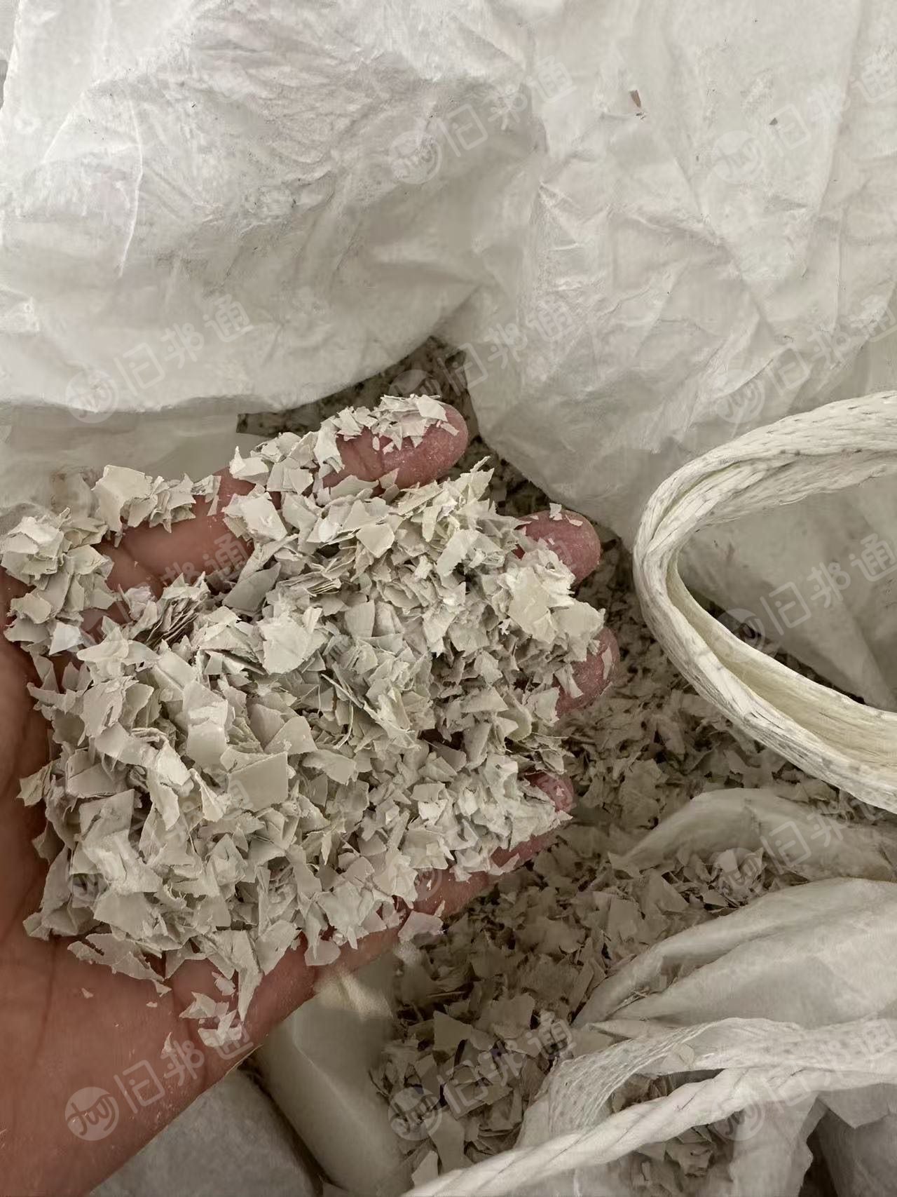 大量出售pet家具膜破碎料