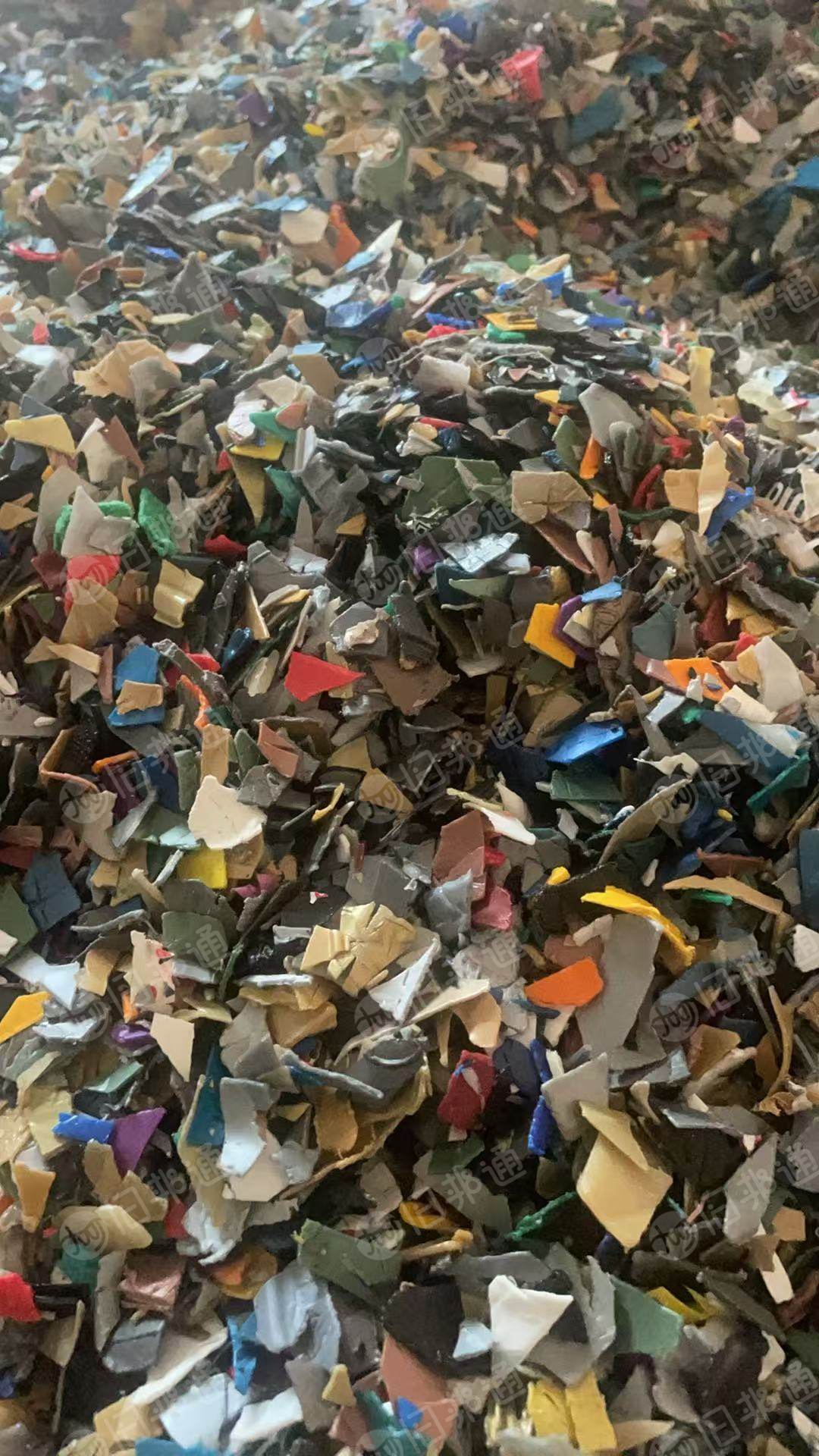 常年大量求购机油壶破碎料（干粉或者水粉都可以）