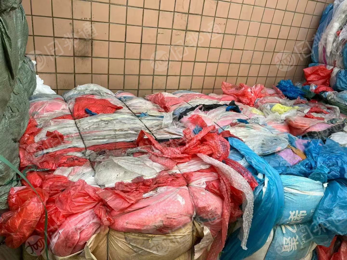 出售水洗花高压膜废料，不带胶，现货5吨