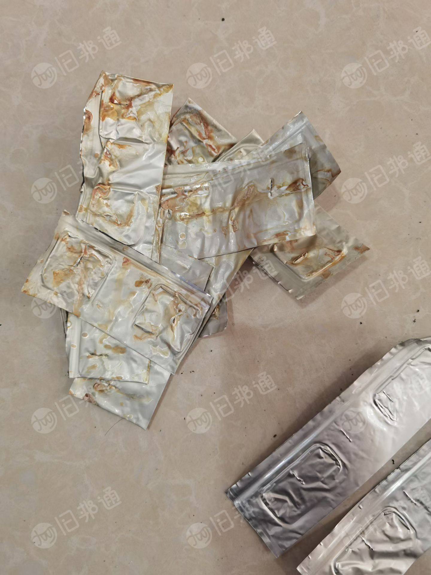 大量出售电池铝箔，含铝55-60，月供500吨