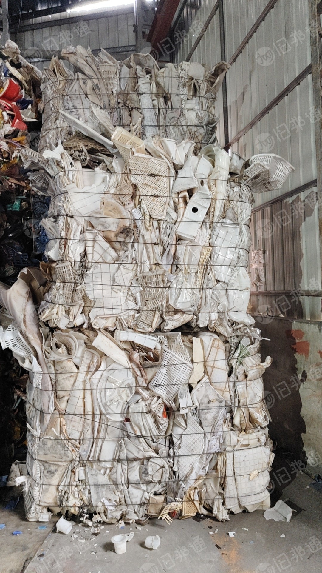 出售低压托盘毛料，蓝白分打