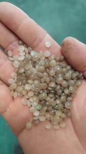 出售高压胶水膜颗粒，现货十几吨