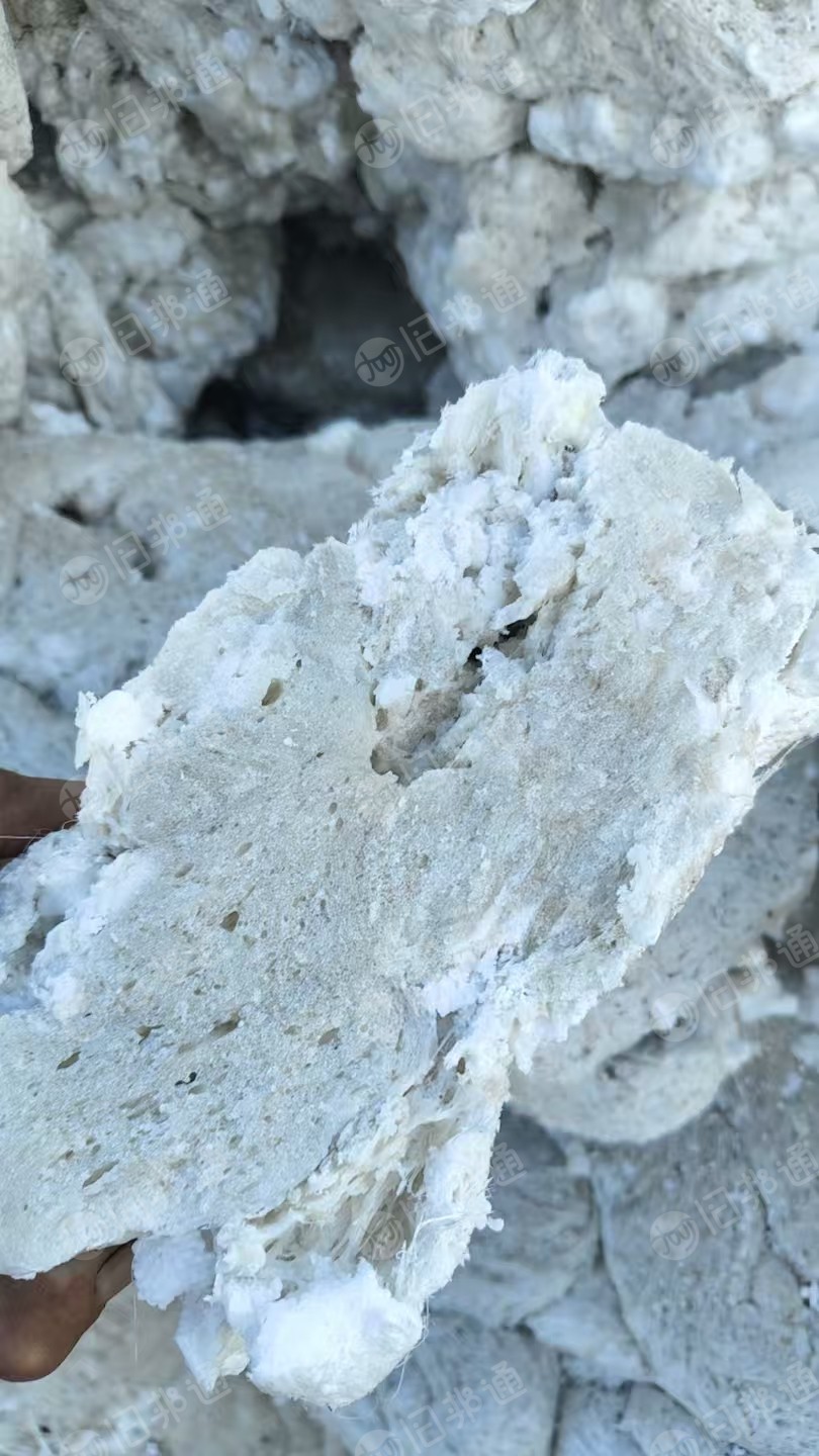 出售热熔块，厂货，现货15吨左右