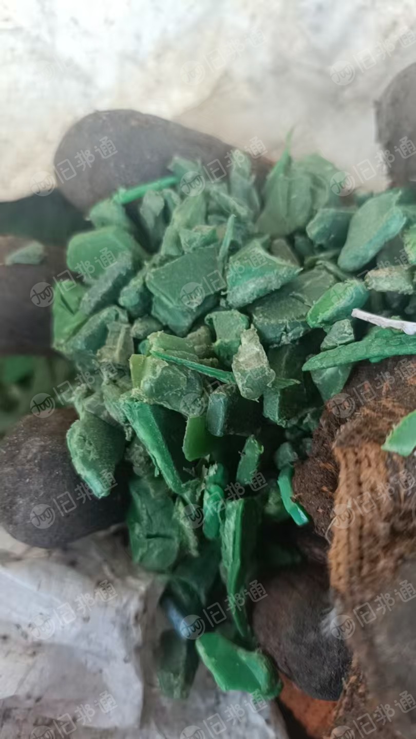 出售垃圾桶破碎料，干破的，月供10来吨