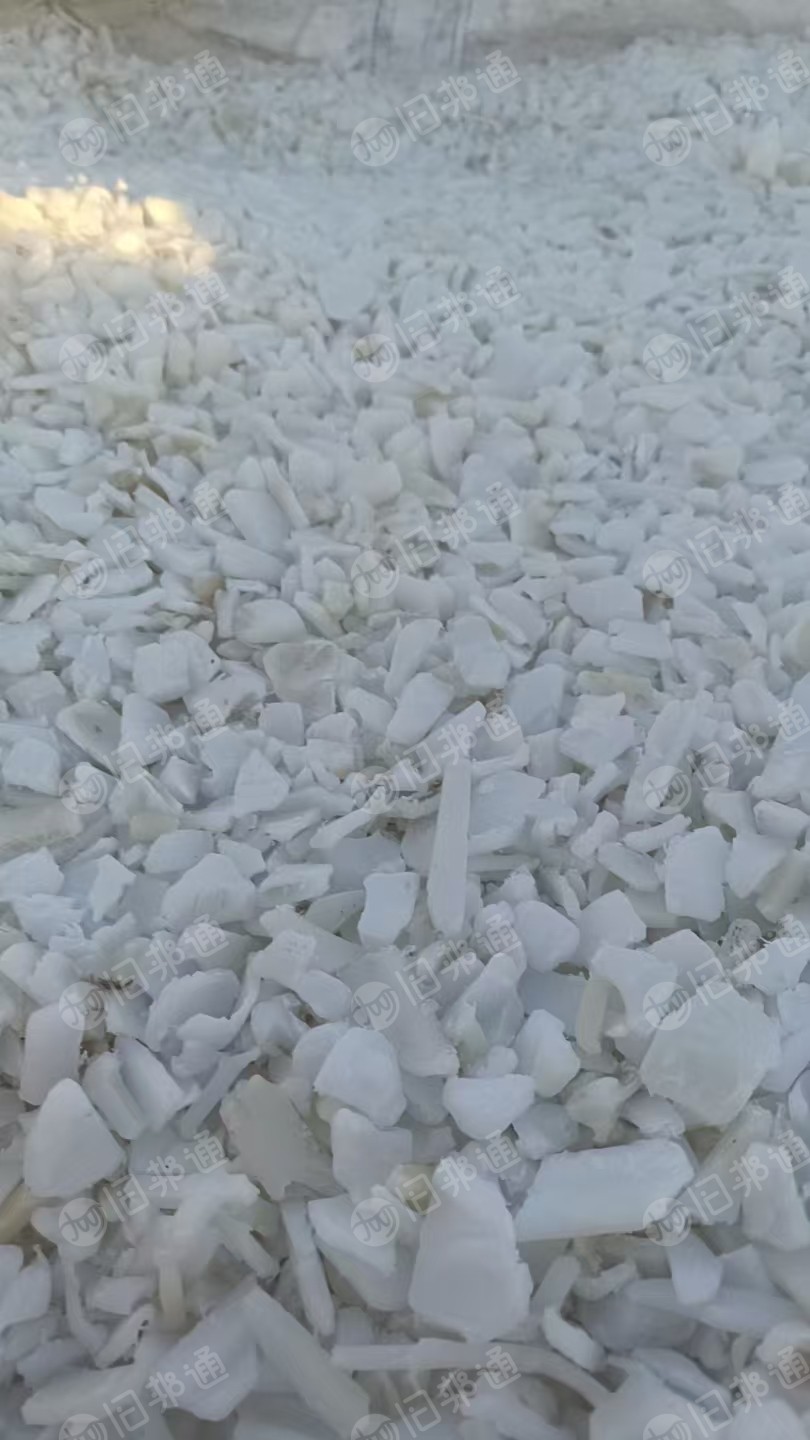 出售低压周转筐破碎料，水粉的，月供50吨