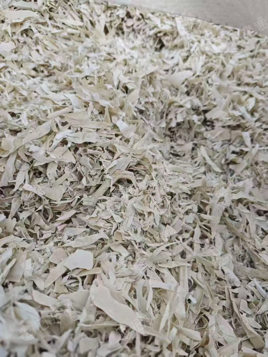 出售PVC水塔破碎料，冷却塔破碎料，现货一挂