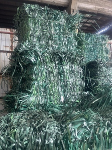 长期出售pet打包带废料，厂货，无铁口，现货13吨左右