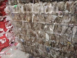 长期出售餐盒压块，饭盒压块，含奶茶杯