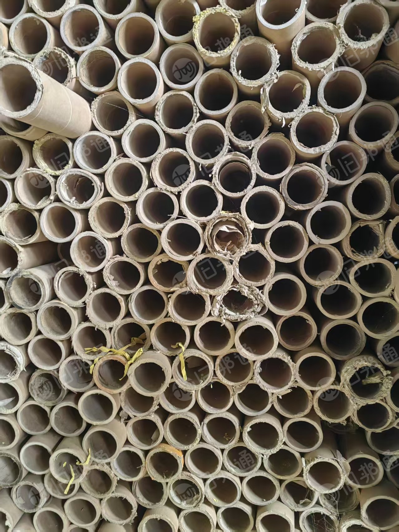 长期出售二手纸管，有3寸和6寸的，长度1米以上，一根有2.5斤和4斤的