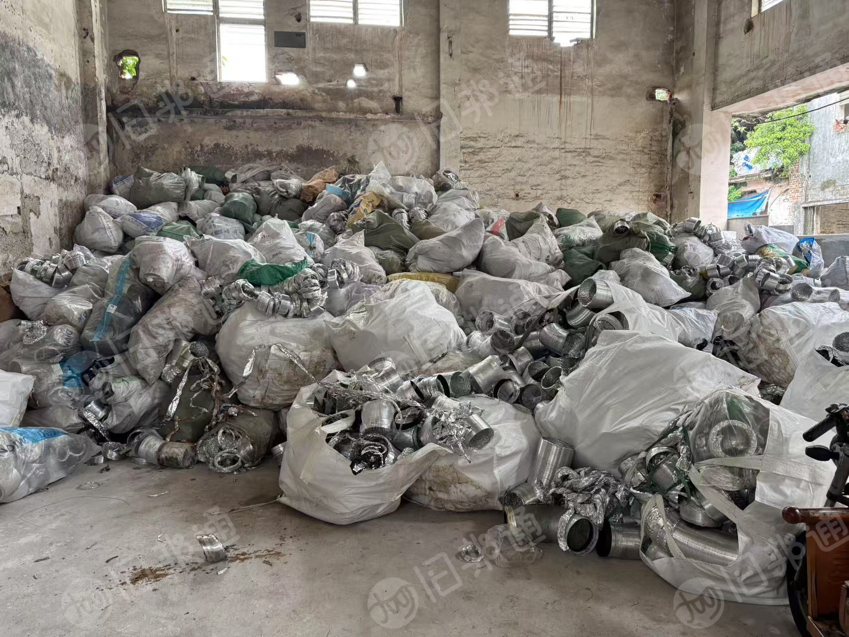 出售废弃铝管烟筒