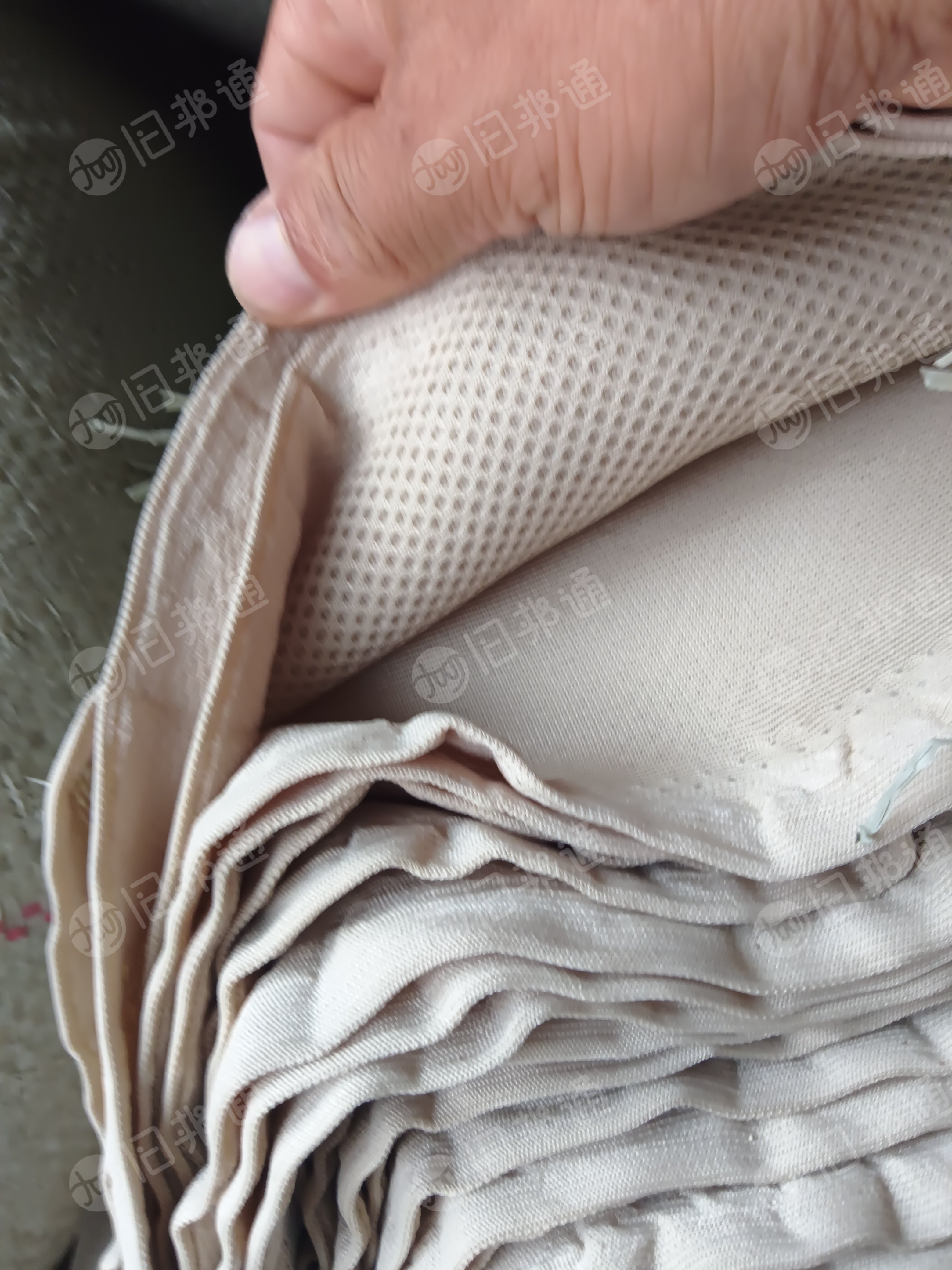 现货处理一批库存布库存三明治网眼布，面幅1.5米，薄厚都有270多捆