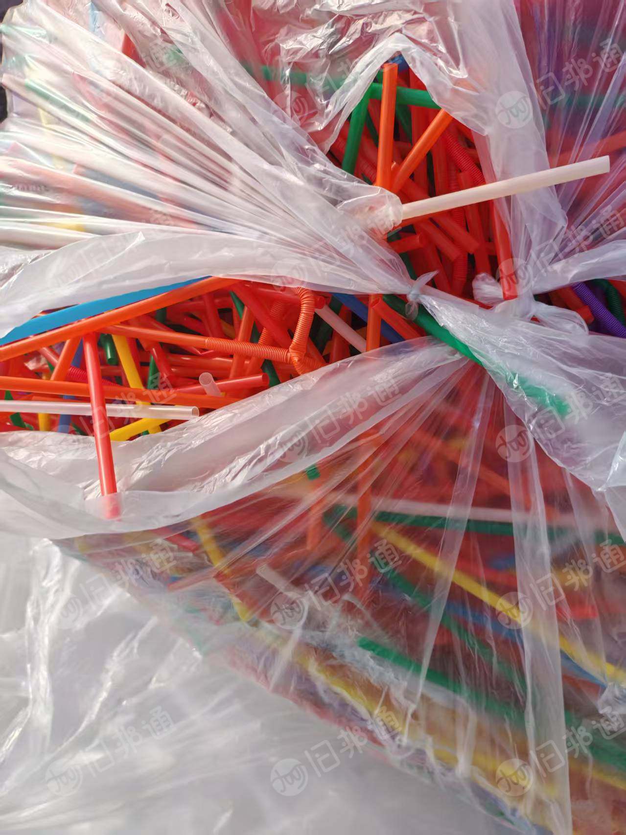 出售PP吸管废料，PP奶茶杯废料，都是新料；现货几十吨