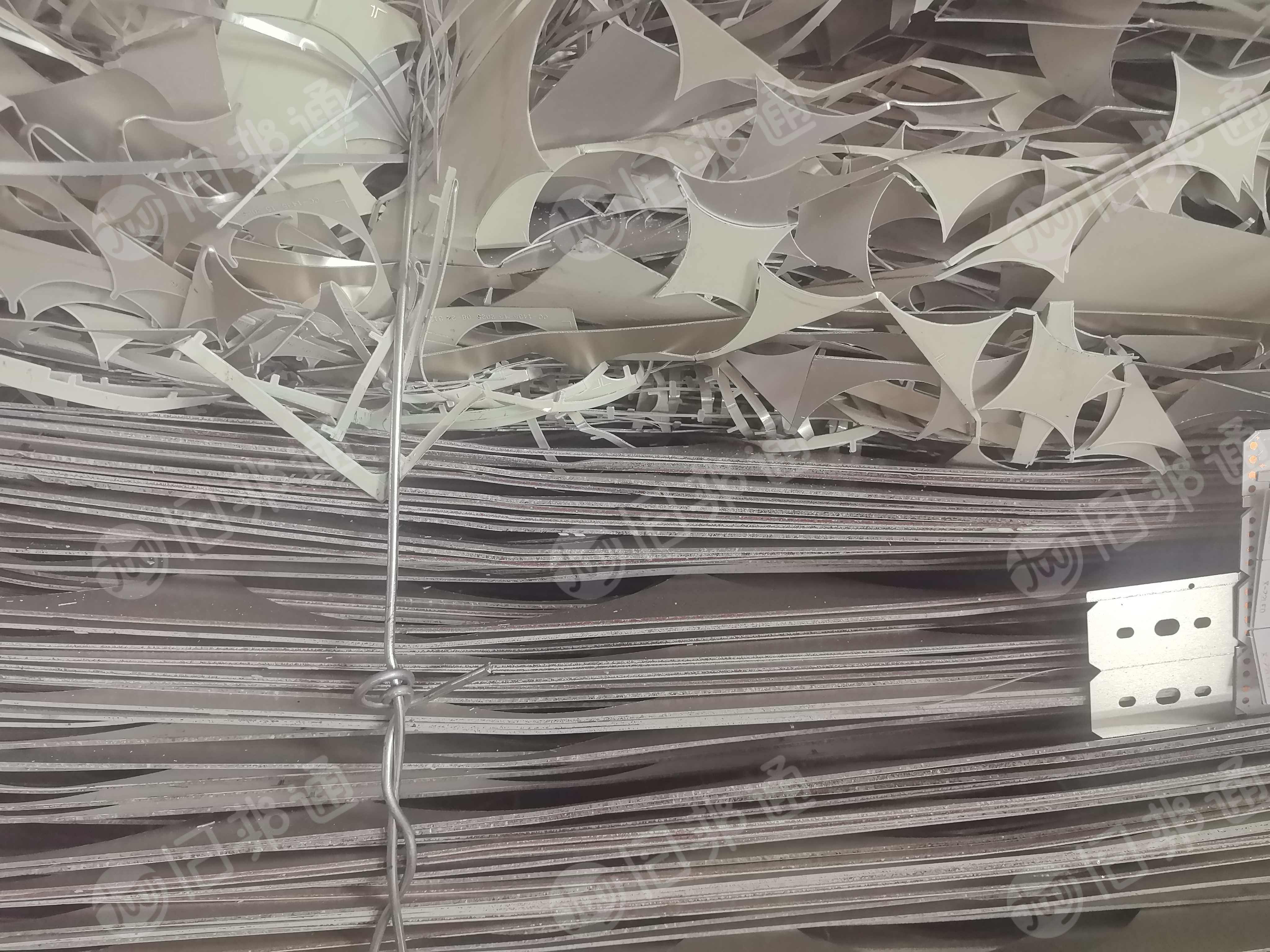 常年大量出售1系废铝边料，每月300吨左右