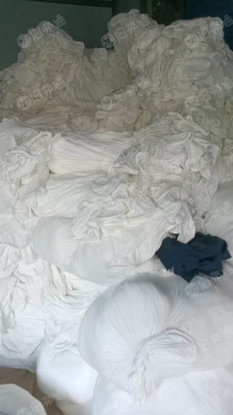 长期出售擦机布原料，牛奶丝，牛奶丝布块，针织氨纶布，70%都是几米以上的，有的几十米