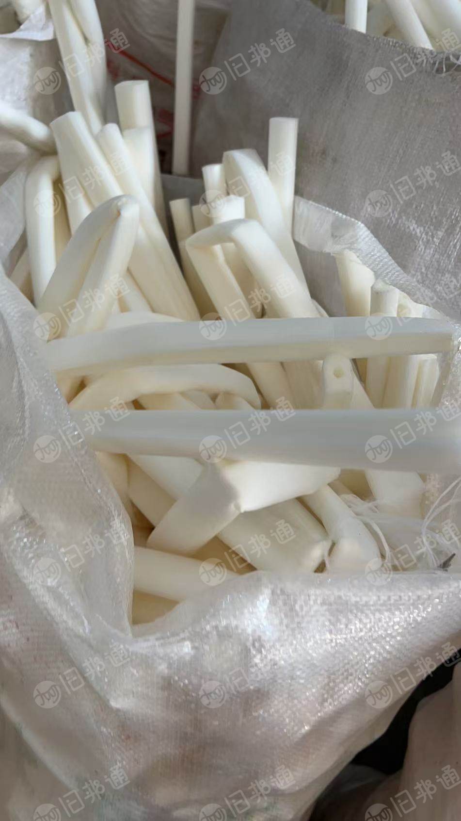 长期出售涤锦废丝，涤锦废料，75锦纶25涤纶，现货20多吨