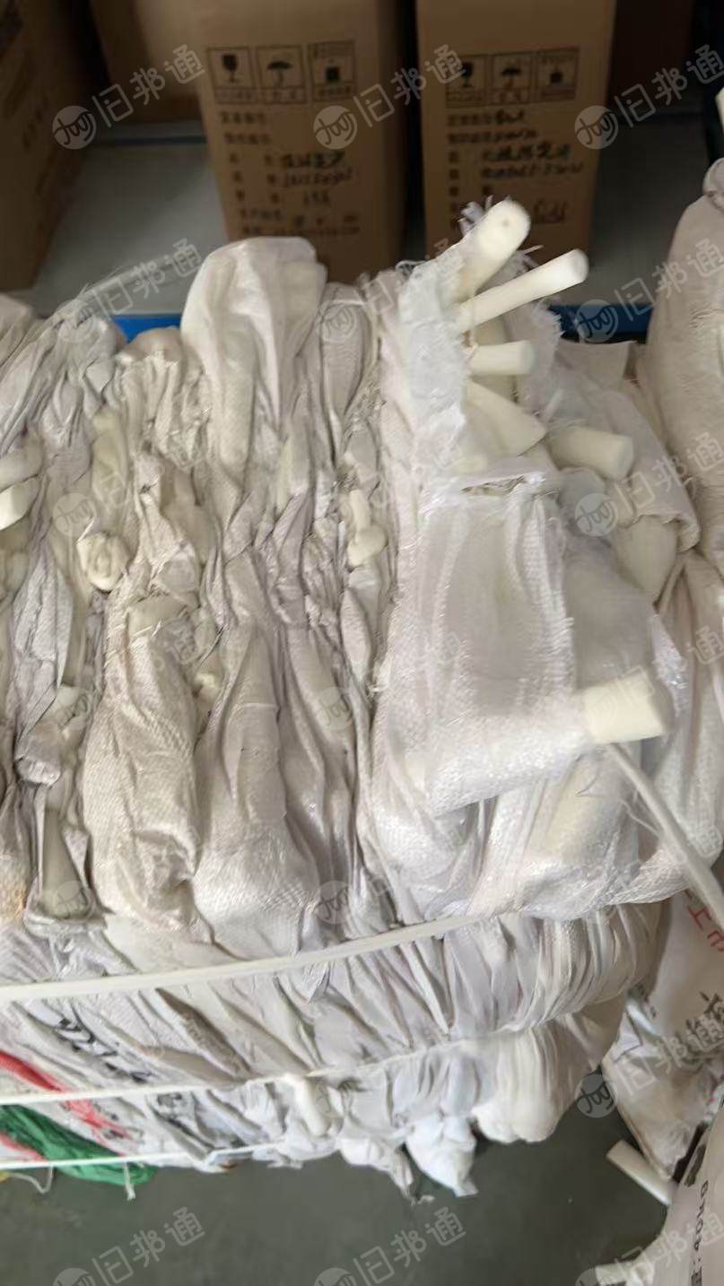 长期出售涤锦废丝，涤锦废料，75锦纶25涤纶，现货20多吨