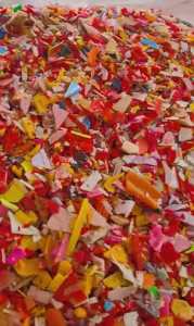 出售全漂分色丙破碎料，红蓝丙破碎料