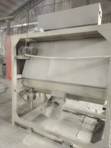 处理二手设备，静电机2台，振动筛2台，正常使用