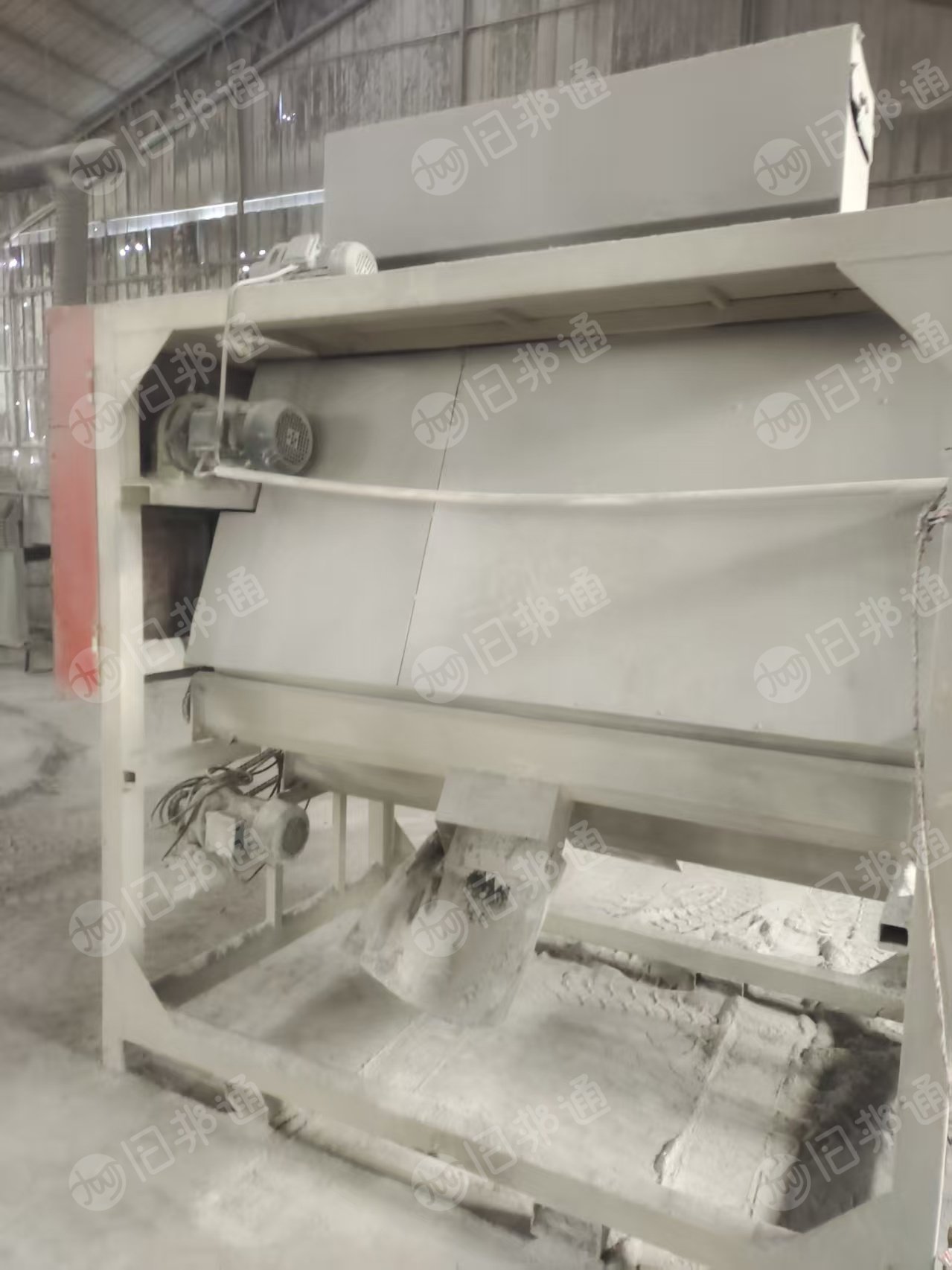 处理二手设备，静电机2台，振动筛2台，正常使用