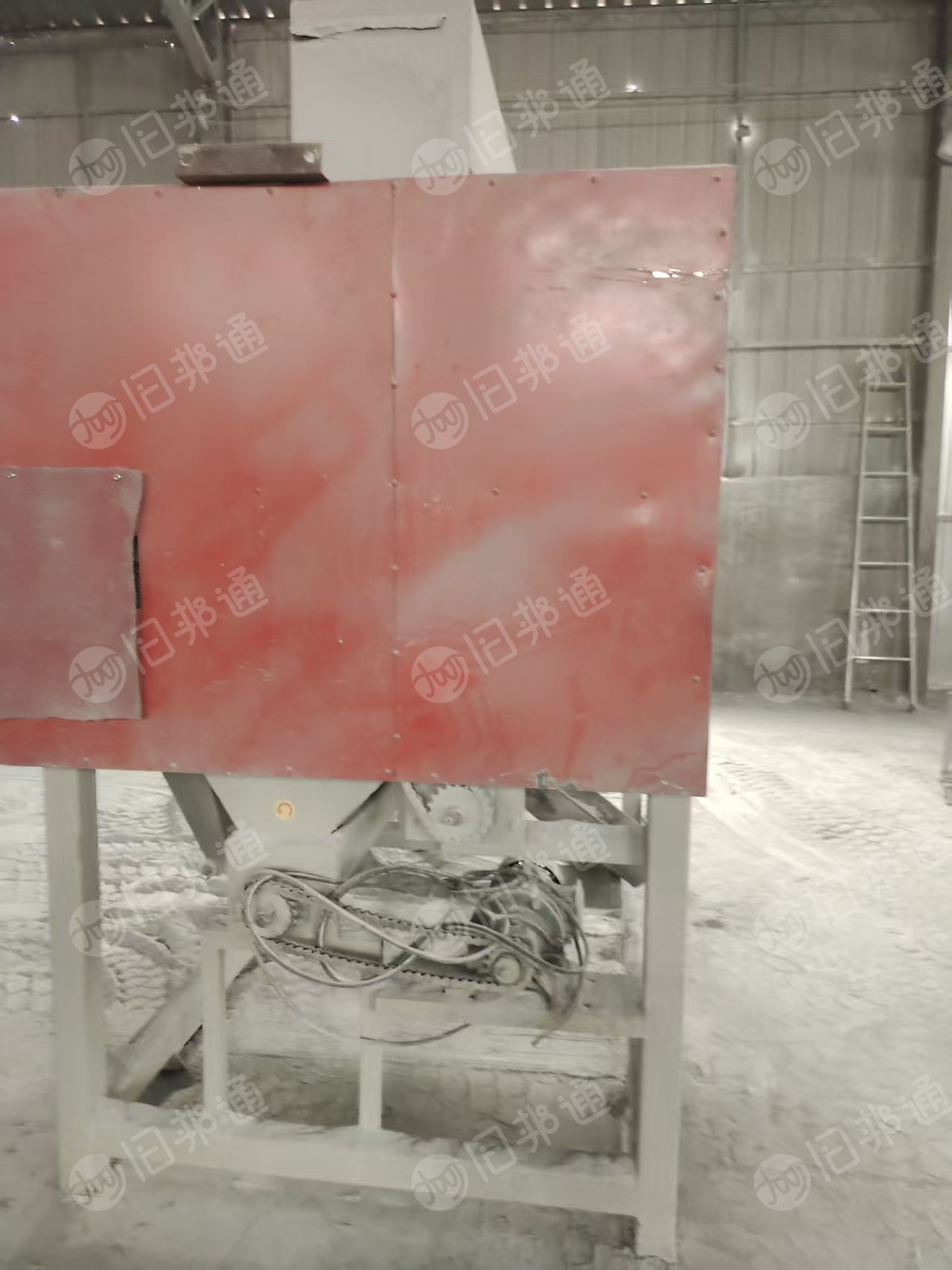 处理二手设备，静电机2台，振动筛2台，正常使用