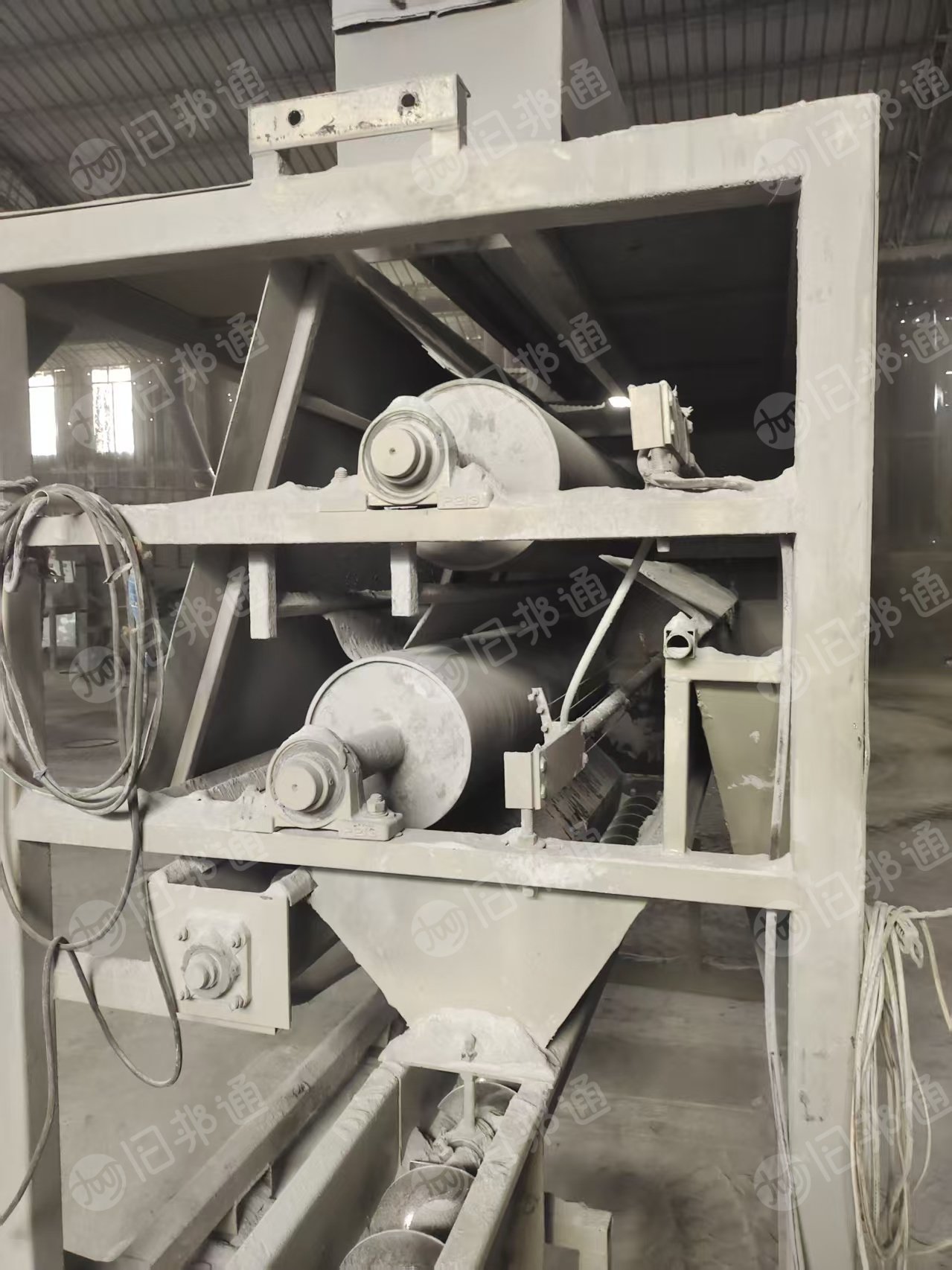 处理二手设备，静电机2台，振动筛2台，正常使用