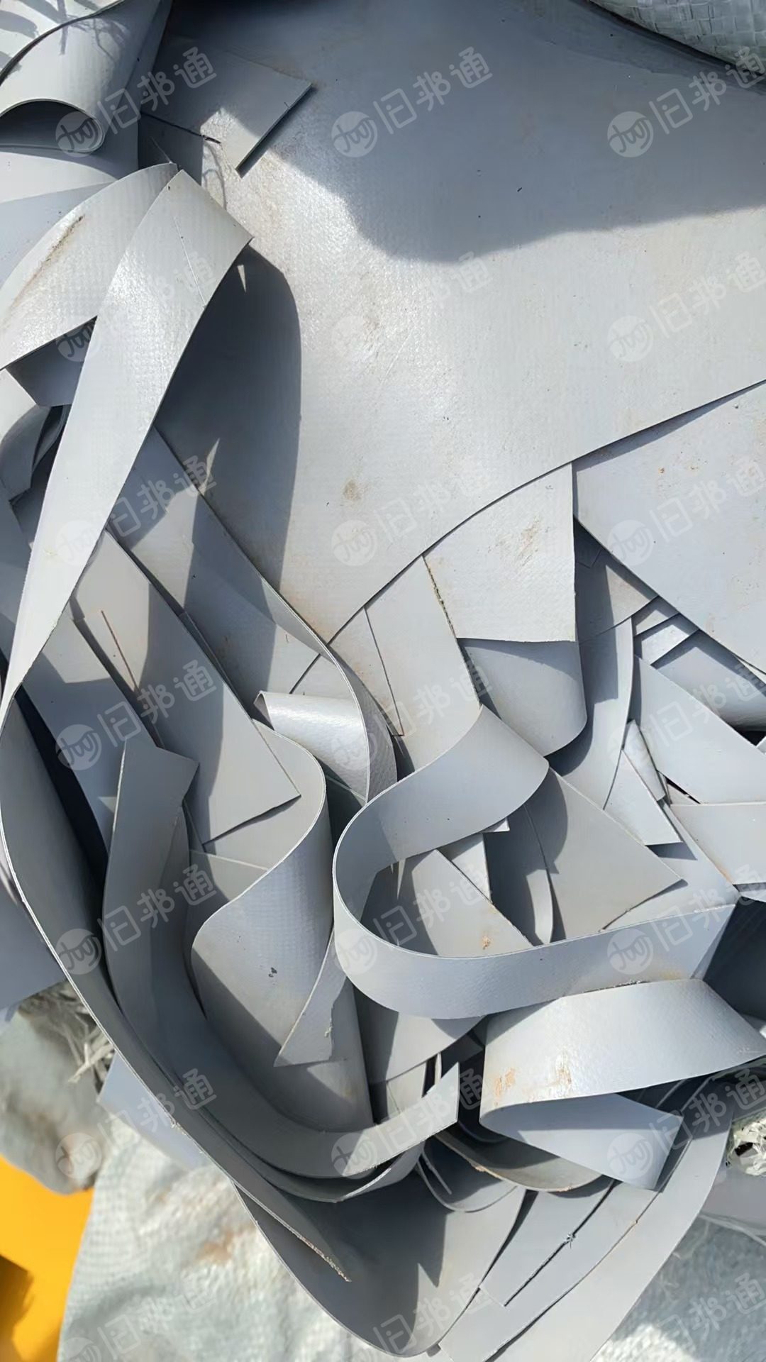 长期出售pvc夹网布，做箱包下来的，月供十吨左右，在河北廊坊