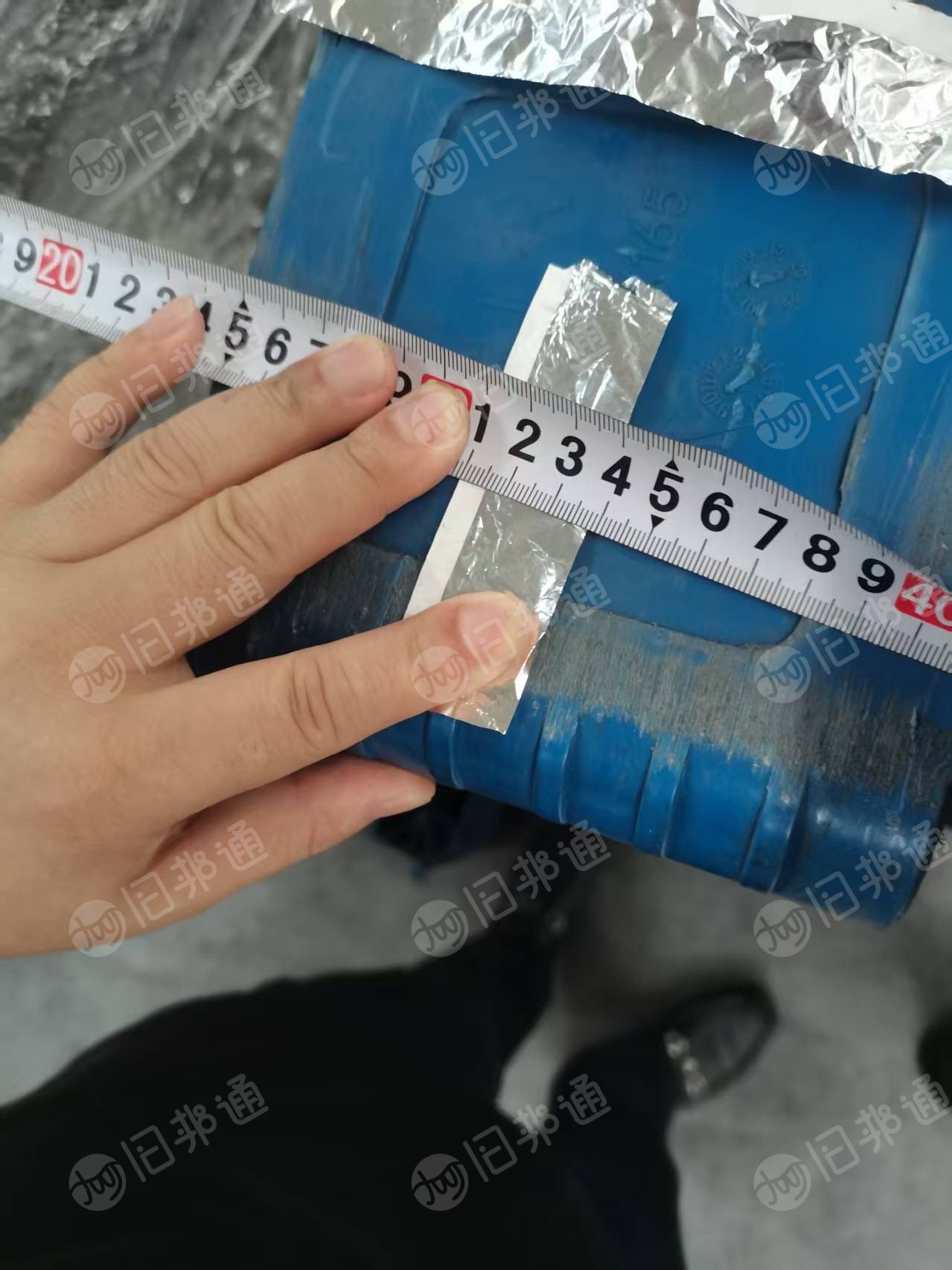 出售白边铝箔，涂碳铝箔，纯铝箔