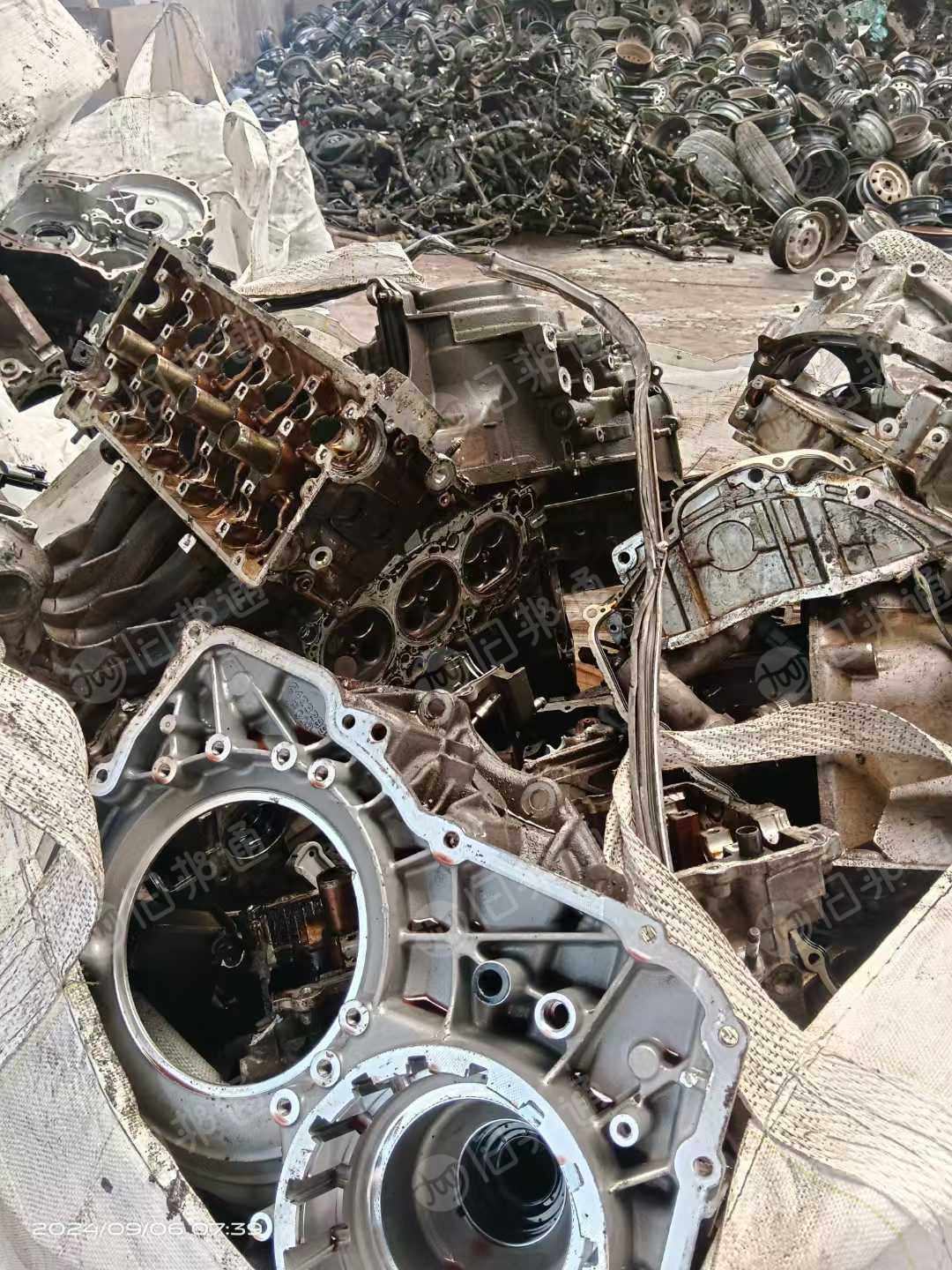 拆车厂出售铝轮毂，发动机铝