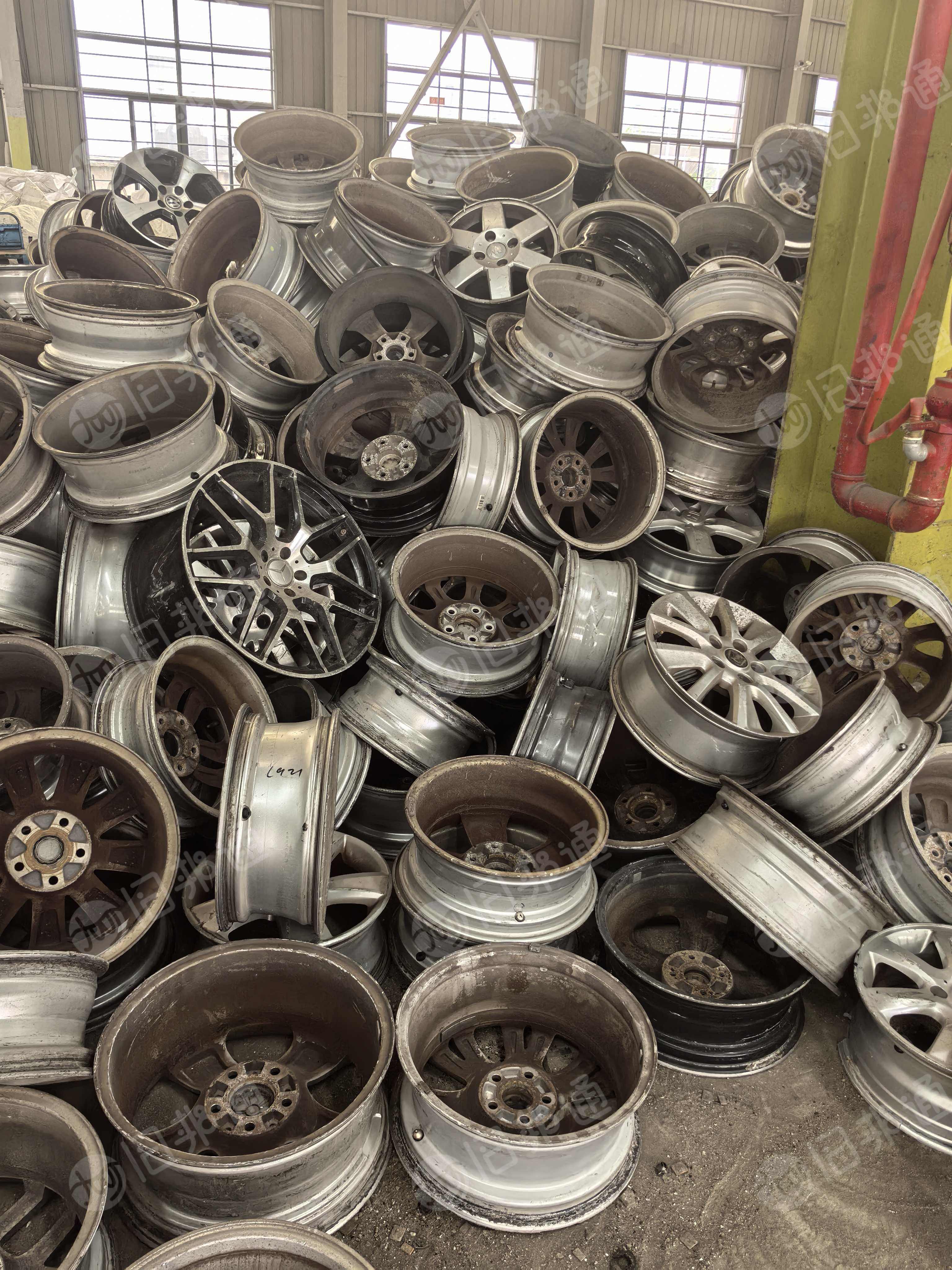 拆车厂出售铝轮毂，发动机铝