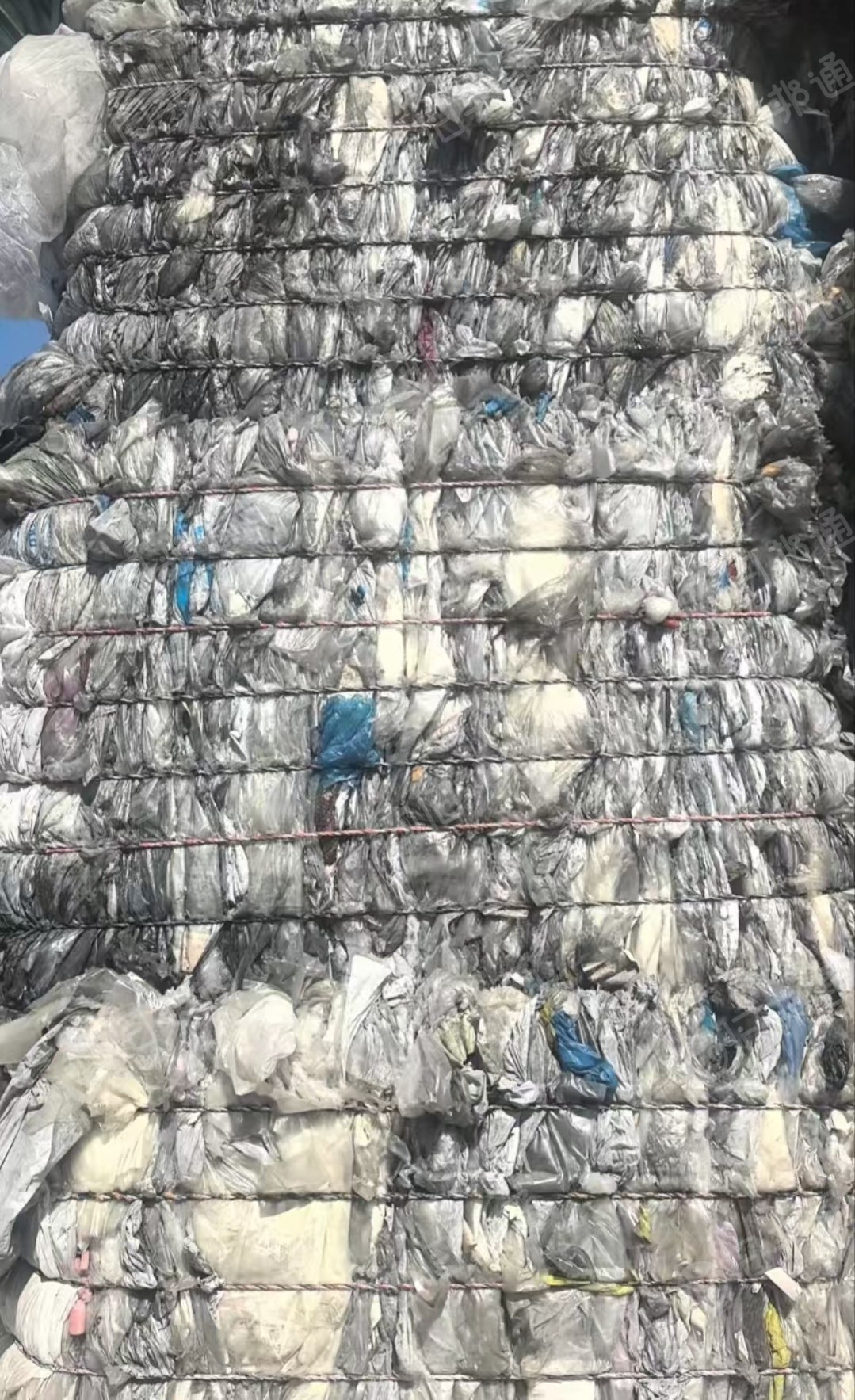 大量出售PE膜废料，含复合膜