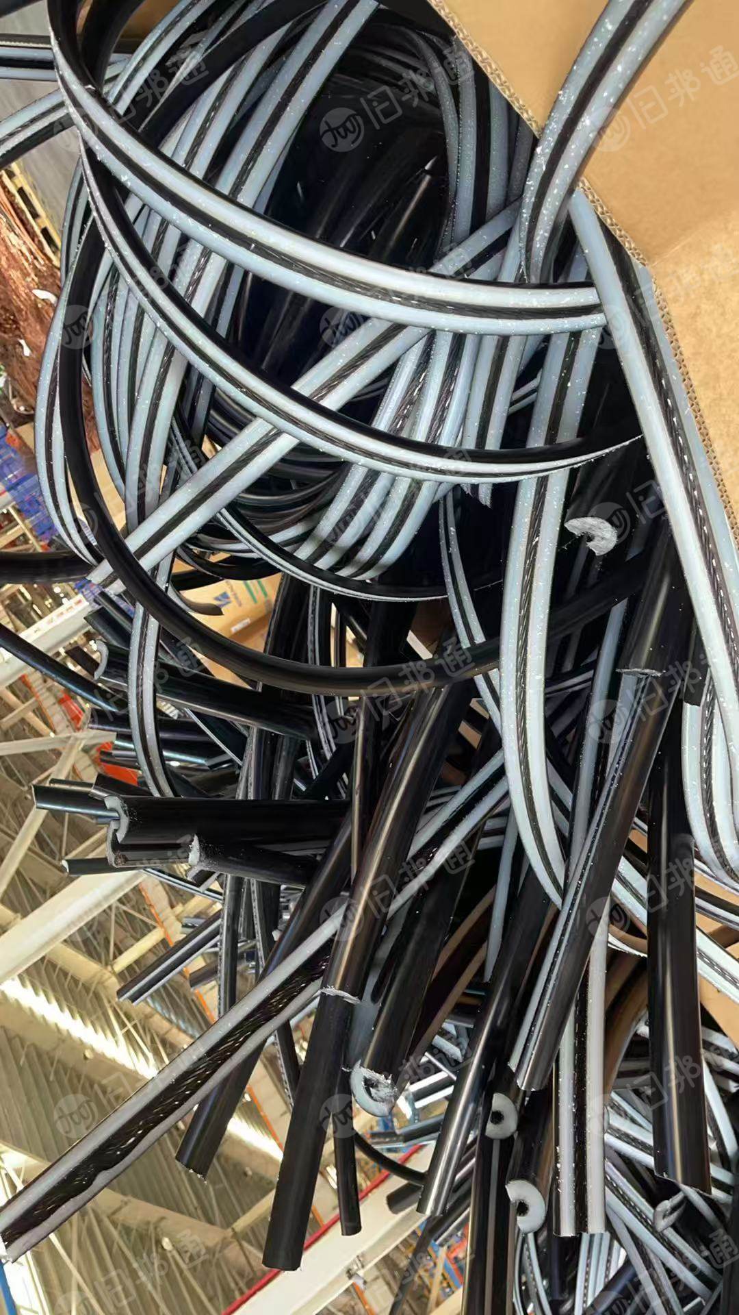 出售pe电缆皮毛料，都是海底电缆皮用的，现货10吨左右