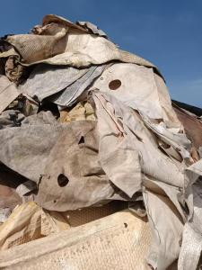 出售过滤布废料，大部分是涤纶的，含少量锦纶的，现货1个半挂车