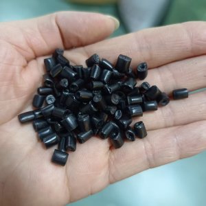 长期出售黑色吨包颗粒，60 目，硬度高